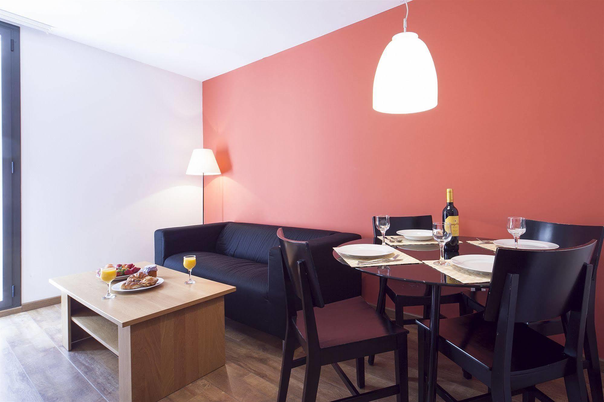 Inside Barcelona Apartments Sants Exteriér fotografie