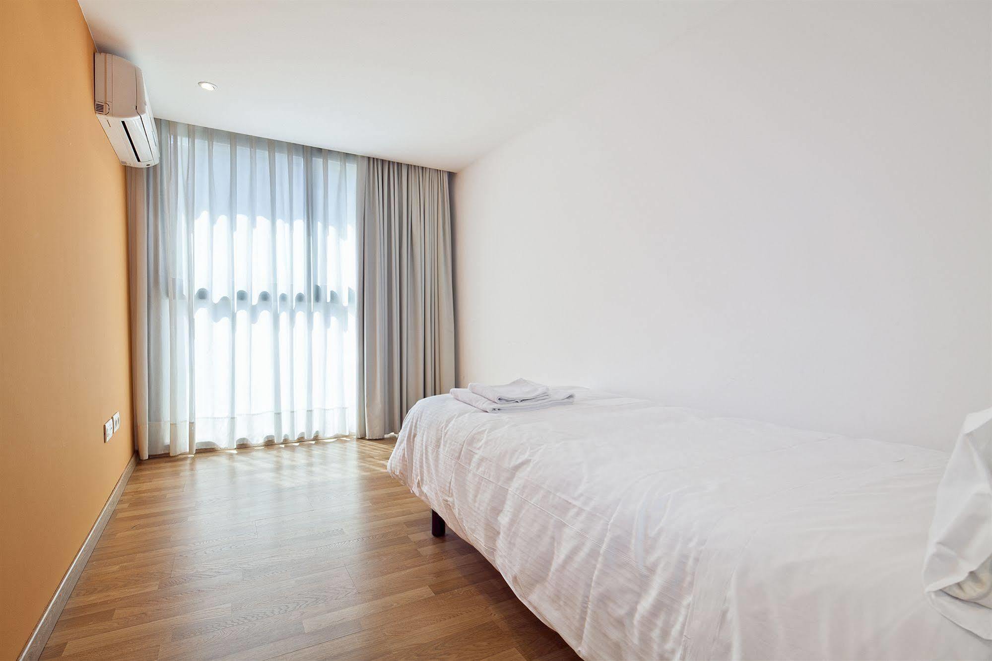 Inside Barcelona Apartments Sants Exteriér fotografie