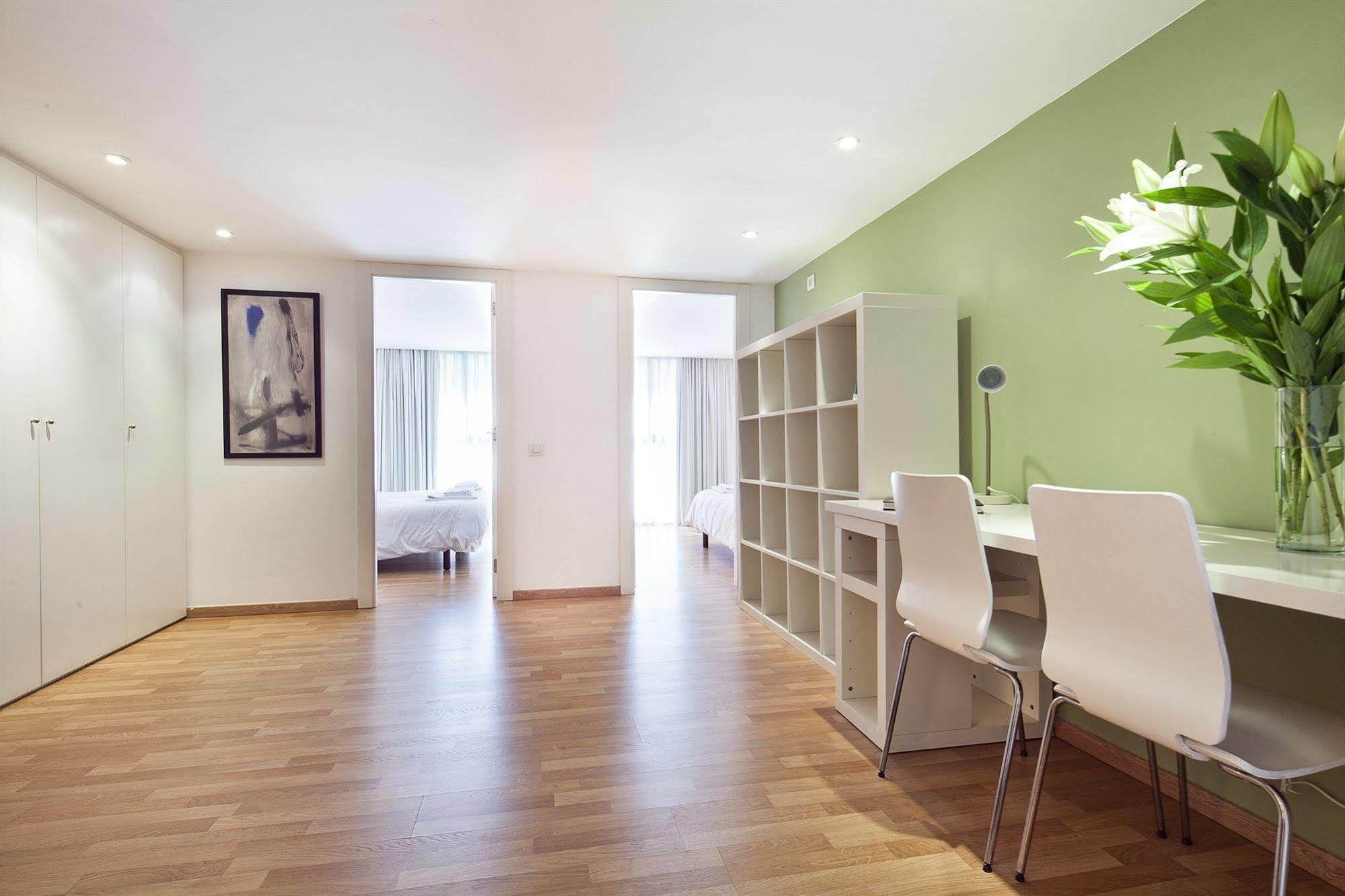 Inside Barcelona Apartments Sants Exteriér fotografie